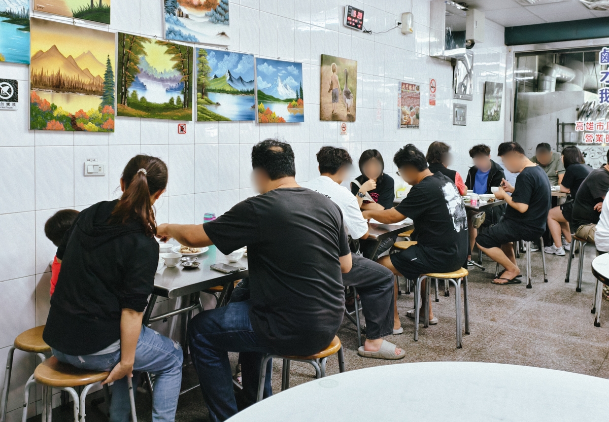 [高雄]北門鵝肉-傳承三代40年高雄鵝肉老店!超水準鹽水鵝肉切盤、燻茶鵝翅、鵝米血 @美食好芃友（芃芃）