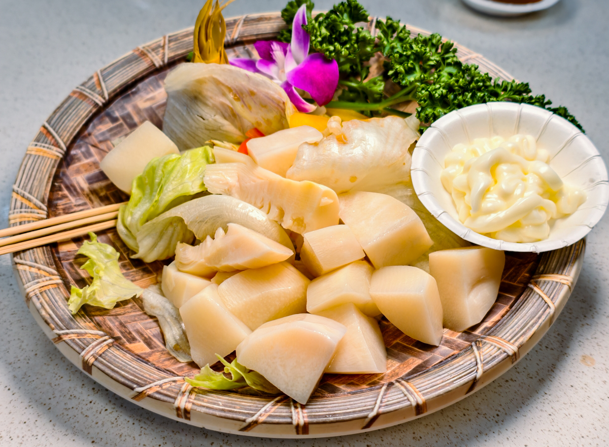 [高雄]海灣活海產餐廳-超扯!龍膽石斑米粉免費無限續湯續米粉!傳奇高雄老字號海產店 @美食好芃友（芃芃）