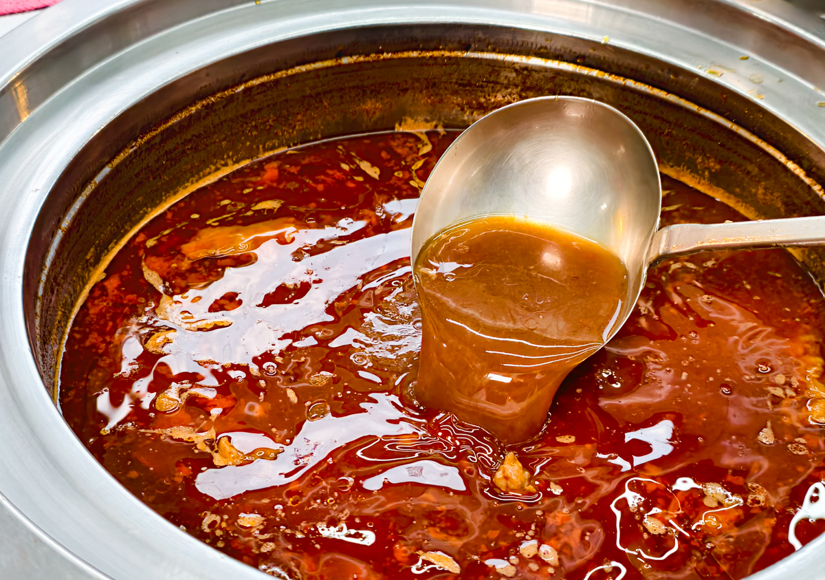 [高雄]壳牛原汁牛肉麵-傳承40年高雄牛肉麵老店~經典紅燒牛肉麵、晚來吃不到巨量牛軟骨麵 @美食好芃友（芃芃）