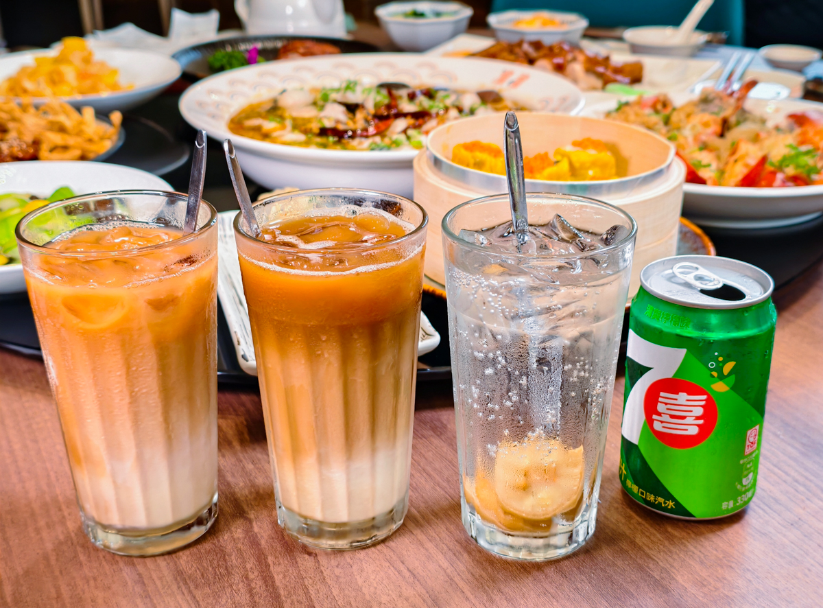 [高雄]常粵-高雄巨蛋商圈最新家家常港式餐廳! 必點脆皮炸子雞! @美食好芃友（芃芃）