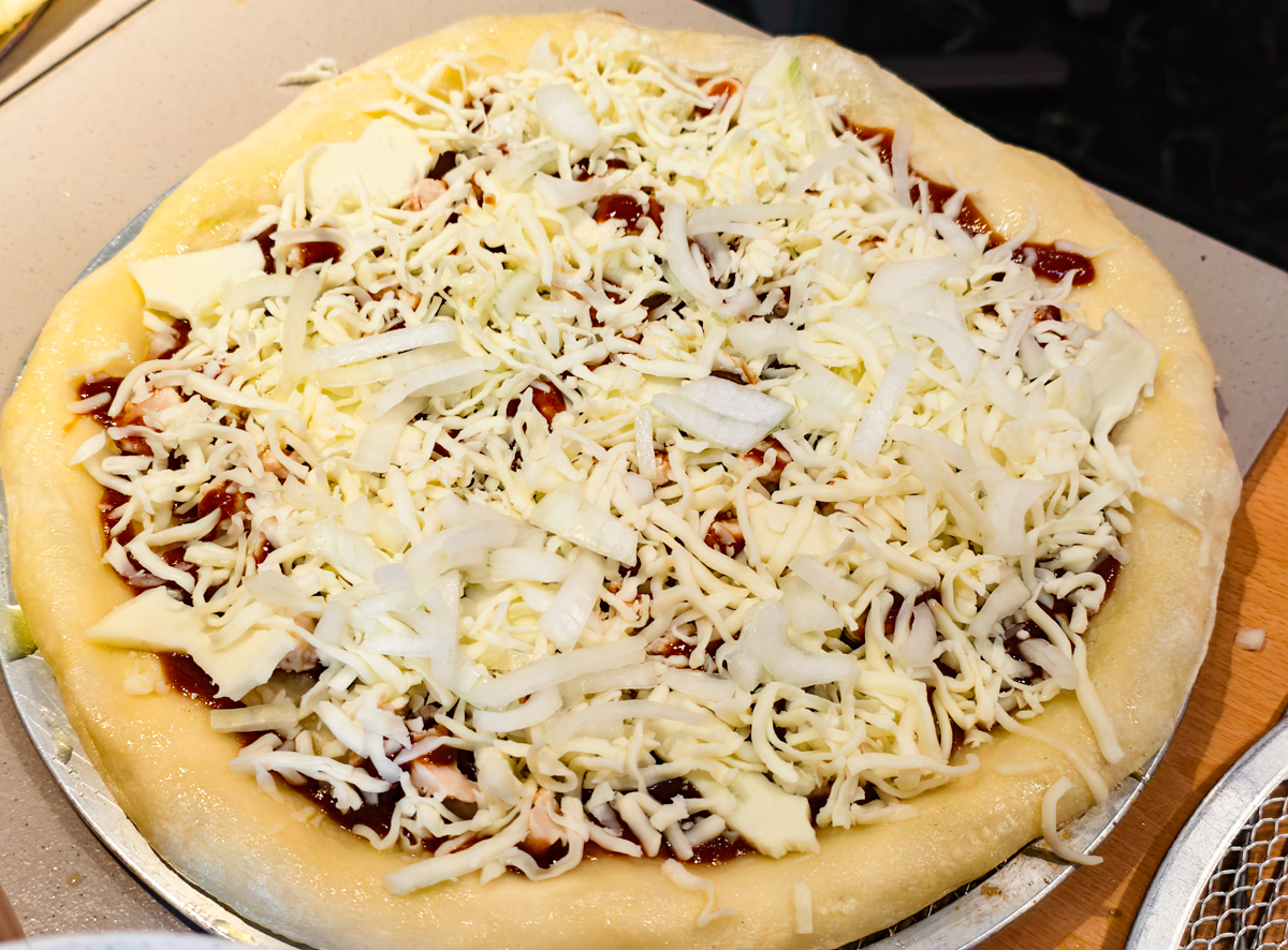 [高雄]OPIZZA-美國人開的高雄pizza店!大推美式臘腸加墨西哥辣椒「火球披薩」 @美食好芃友（芃芃）