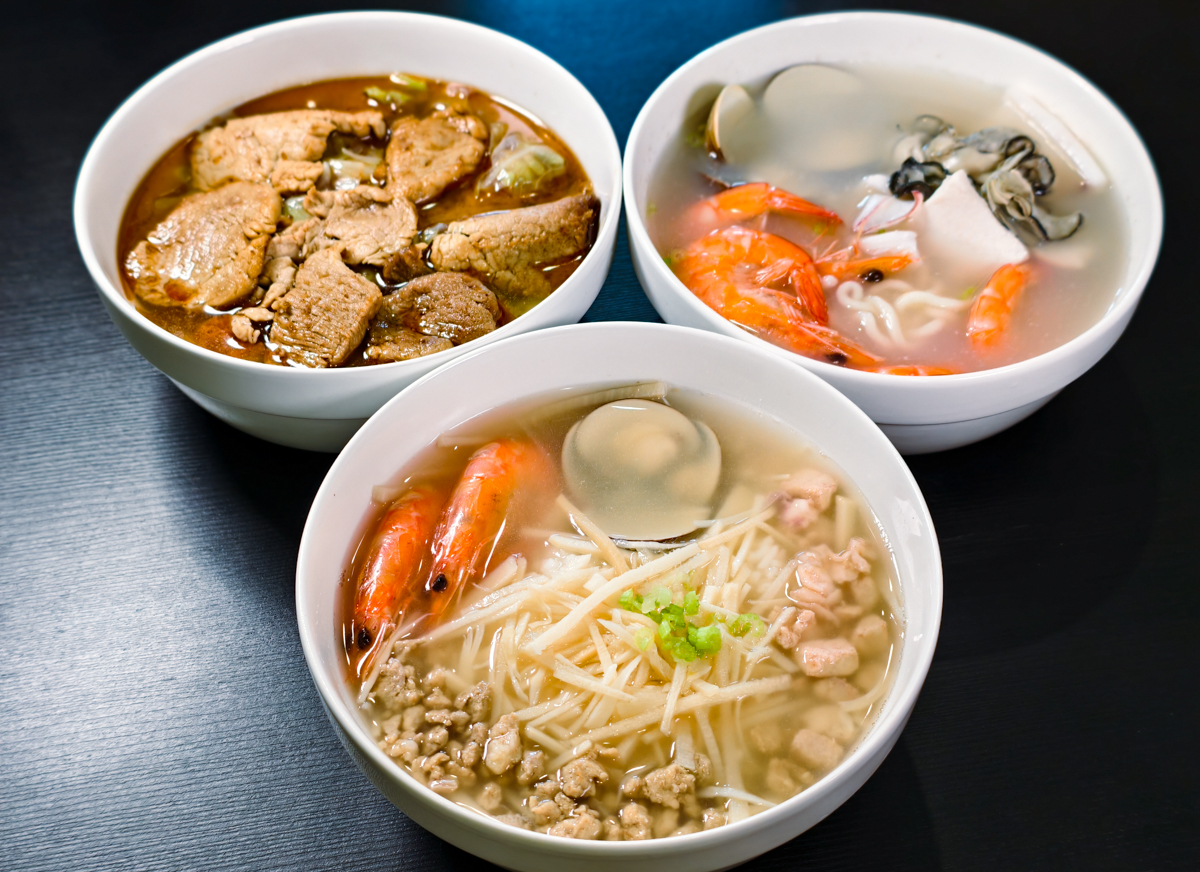 [高雄]一碗質樸巨蛋立信店-高雄巨蛋商圈超強海鮮粥!祖傳60年鮮筍海鮮泡飯x蛤蜊絲瓜麵線 @美食好芃友（芃芃）