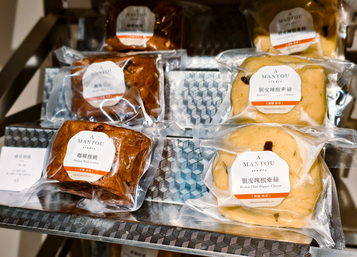 [高雄巨蛋美食]一饅頭店新下店-全台最特別! 高雄手工饅頭咖啡店~ @美食好芃友（芃芃）