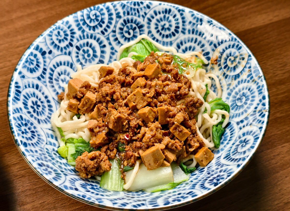 [高雄]仁豐號眷村麵館-懷舊左營眷村麵食!超好吃高雄唯一嗆鍋麵~ @美食好芃友（芃芃）