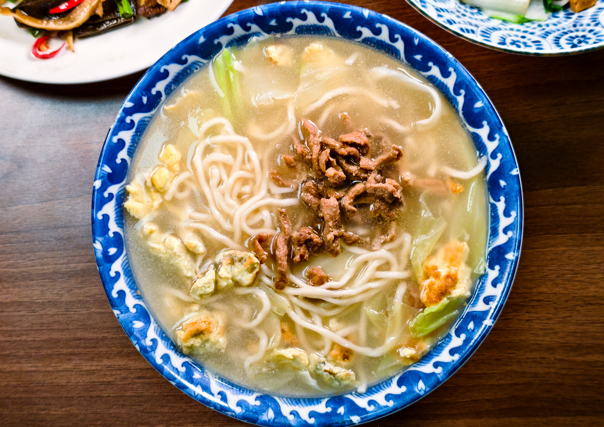 [高雄]仁豐號眷村麵館-懷舊左營眷村麵食!超好吃高雄唯一嗆鍋麵~ @美食好芃友（芃芃）
