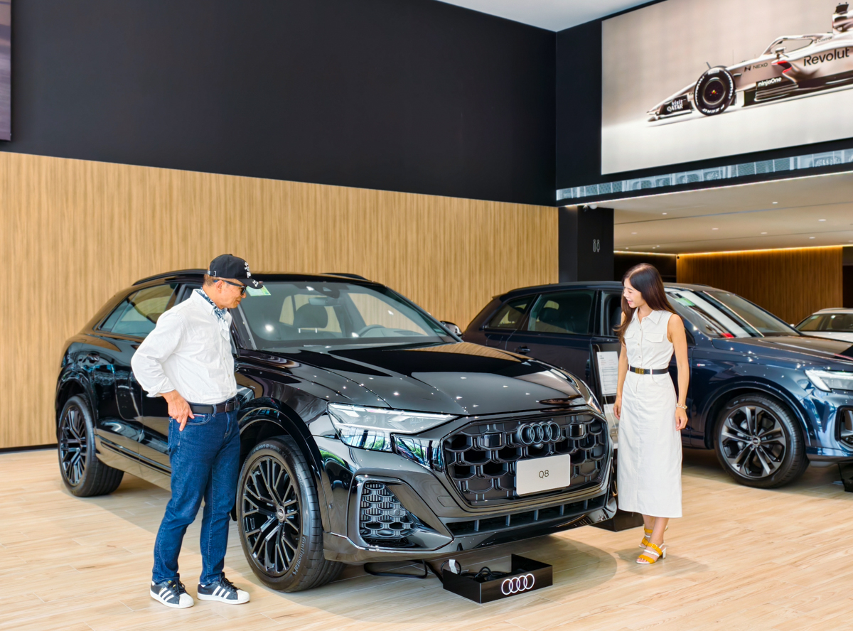 【高雄Audi開箱】賞車喝星巴克吃冠軍麵包?Audi高雄民族展示中心VIP餐飲~回廠保養還提供千層麵和燉飯 @美食好芃友(芃芃) 【高雄Audi開箱】賞車喝星巴克吃冠軍麵包?Audi高雄民族展示中心VIP餐飲~回廠保養還提供千層麵和燉飯 @美食好芃友(芃芃)
