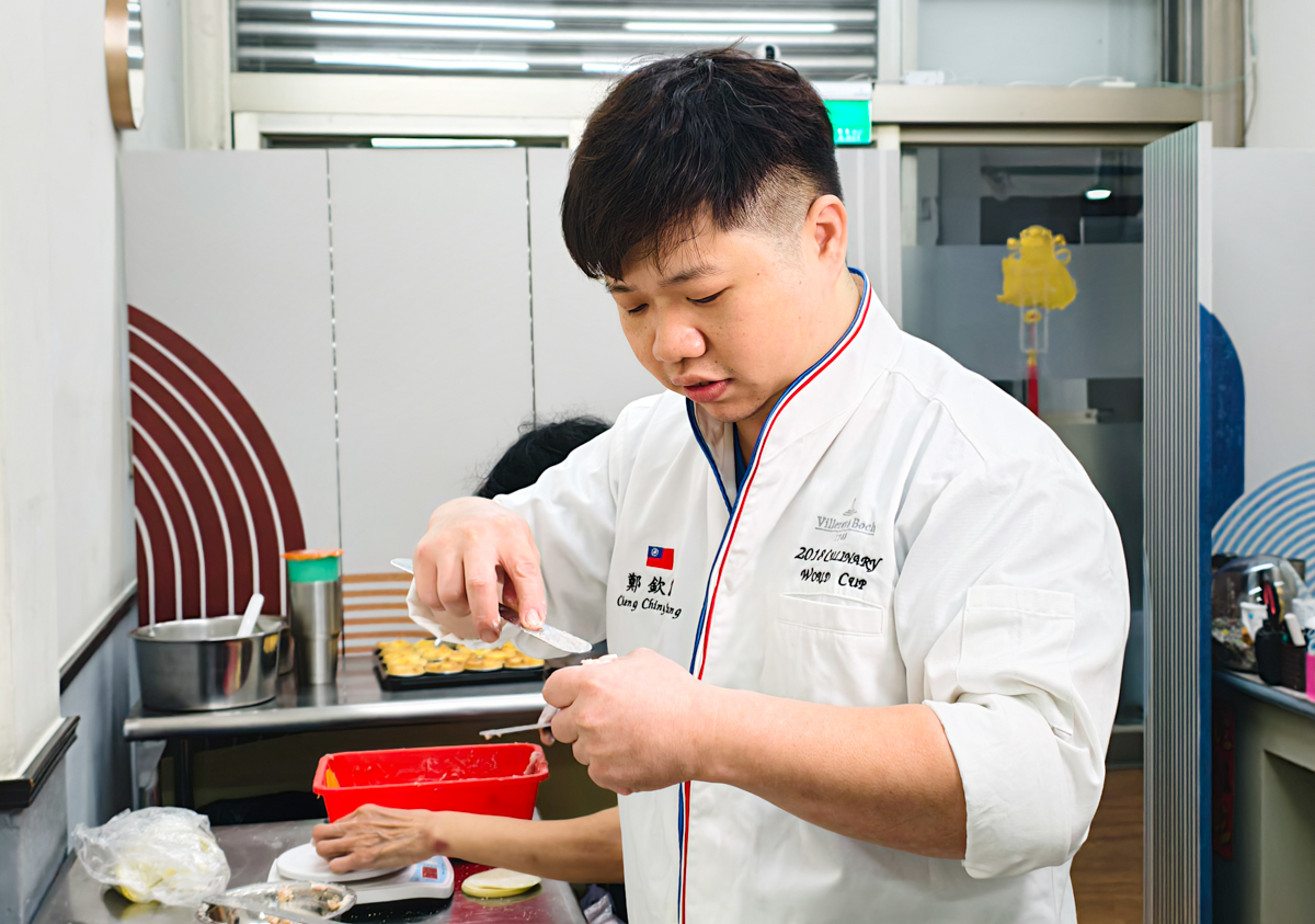 [高雄]寶弟港式點心站-星級飯店師傅手工銅板港點燒賣! 新地點搬到忠孝夜市 @美食好芃友（芃芃）