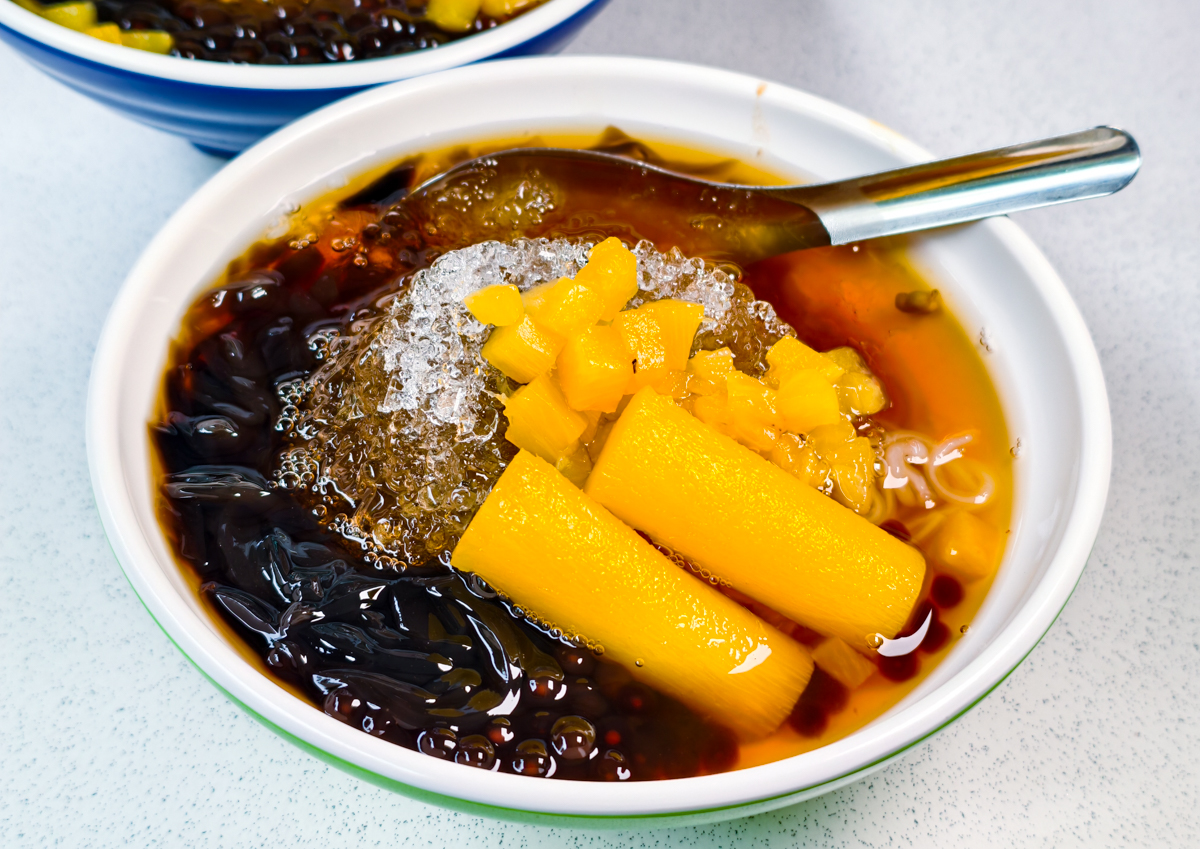 [高雄]鄭家粉圓古早冰-超過50年高雄古早味粉圓冰!熟客必加蜜鳳梨 @美食好芃友（芃芃）