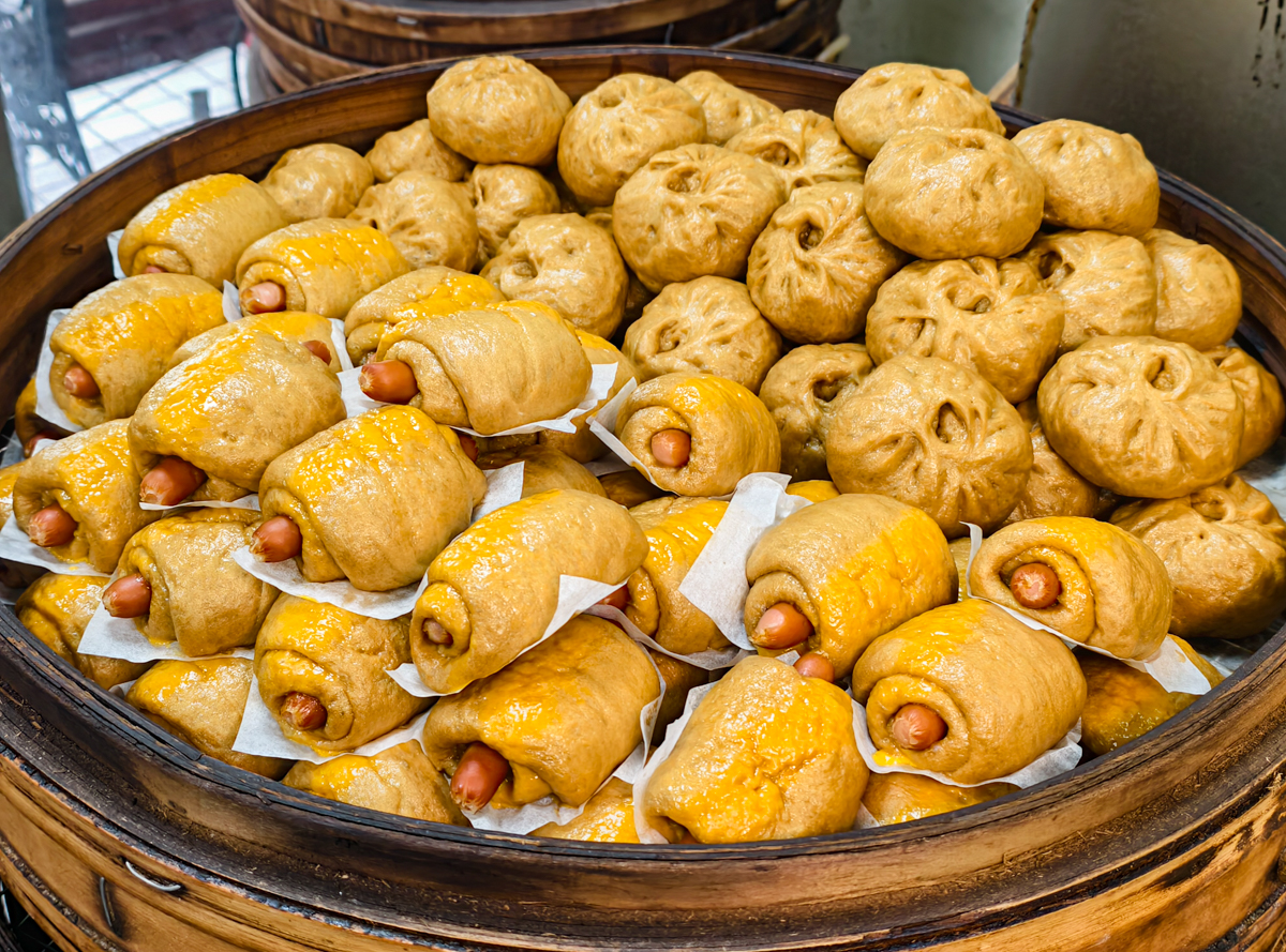 [高雄]美心饅頭-30年手工高雄饅頭!每天熱賣黑糖起司捲、脆腸捲~天然酵母Ｑ勁十足! @美食好芃友（芃芃）