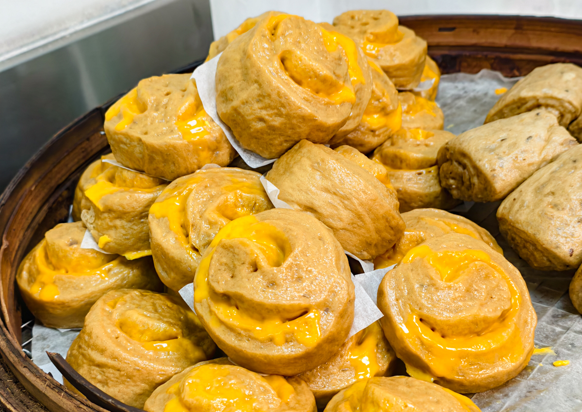 [高雄]美心饅頭-30年手工高雄饅頭!每天熱賣黑糖起司捲、脆腸捲~天然酵母Ｑ勁十足! @美食好芃友（芃芃）