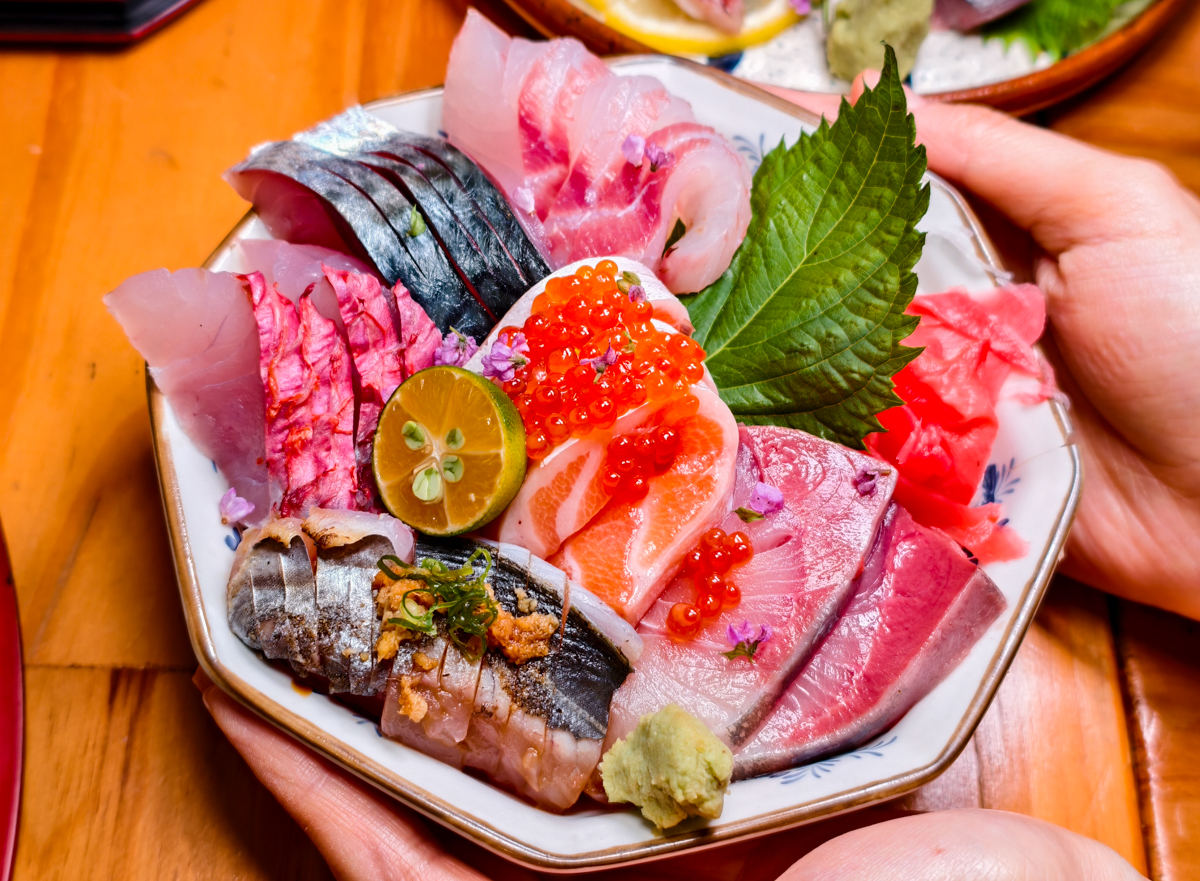 [高雄]鰻心丼-文山特區超人氣高雄鰻魚飯專賣!好吃實在炭烤鰻魚x 鰻牛滿釜飯! @美食好芃友（芃芃）