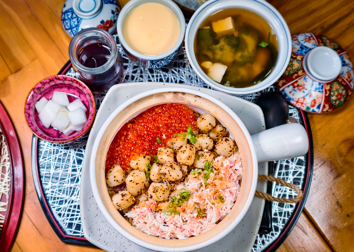[高雄]鰻心丼-文山特區超人氣高雄鰻魚飯專賣!好吃實在炭烤鰻魚x 鰻牛滿釜飯! @美食好芃友（芃芃）