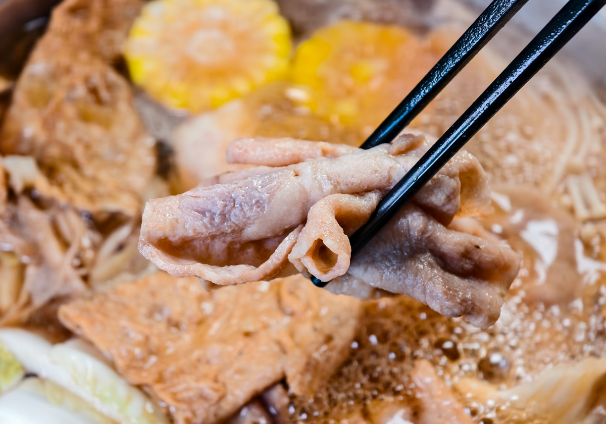 [高雄美食]食鍋者正宗南洋風味館-馬來西亞老闆坐鎮!家鄉味大馬肉骨茶湯底x檳城炒麵、炒粿條 @美食好芃友（芃芃）