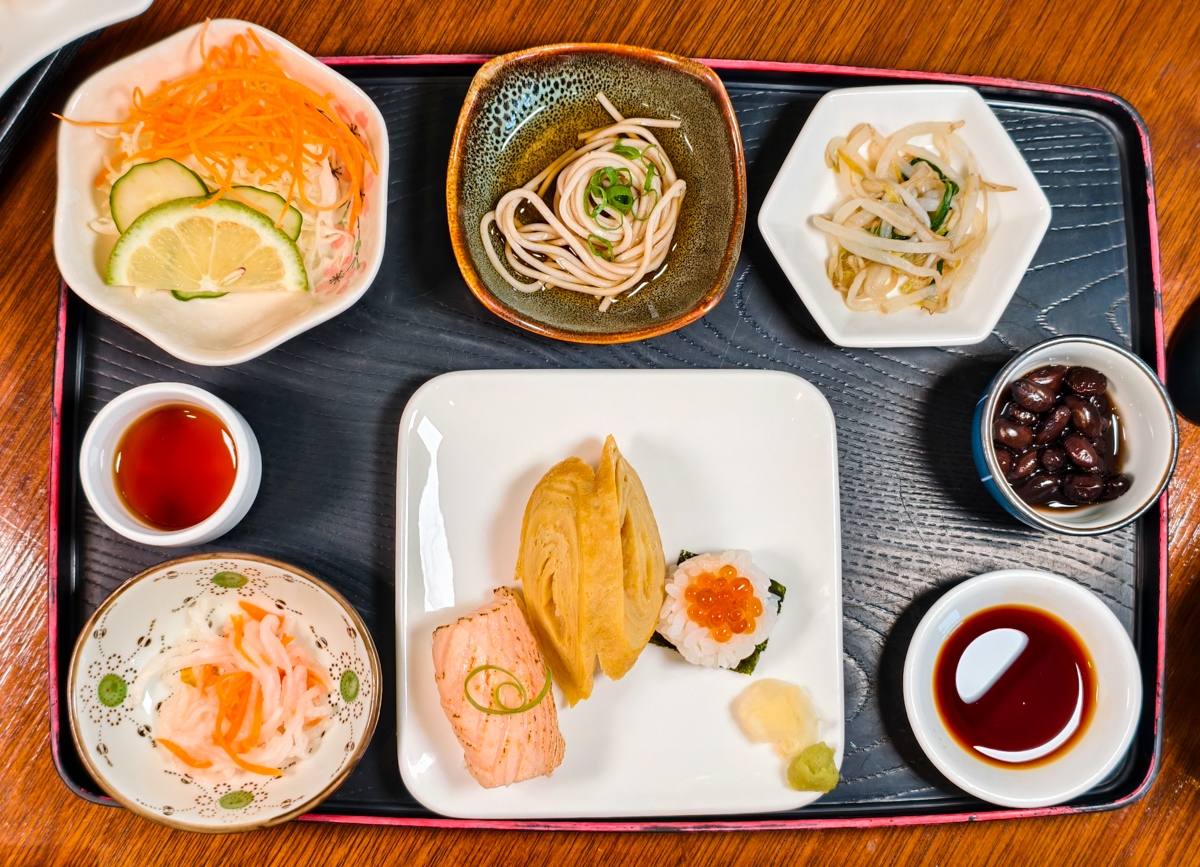 [高雄]旭日料理-不到500元!鰻魚超滿現烤鰻魚飯!日籍主廚的家鄉味 @美食好芃友（芃芃）