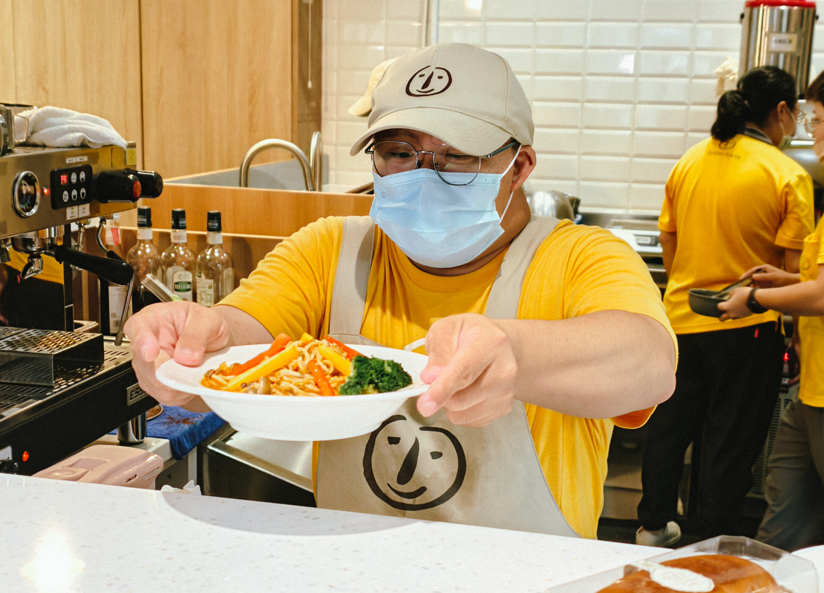 [高雄]喜歡你咖啡鳳山店-隱藏版暖心咖啡店!遇見用純粹笑容與專注調製的暖心咖啡餐食 @美食好芃友（芃芃）