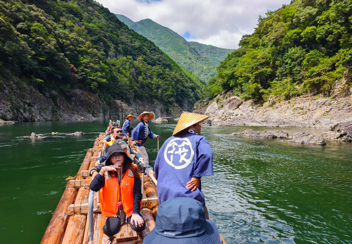 日本唯一!傳承600年極限激流!和歌山北山川觀光木筏泛舟：預約、交通與全濕激流體驗 @美食好芃友（芃芃）