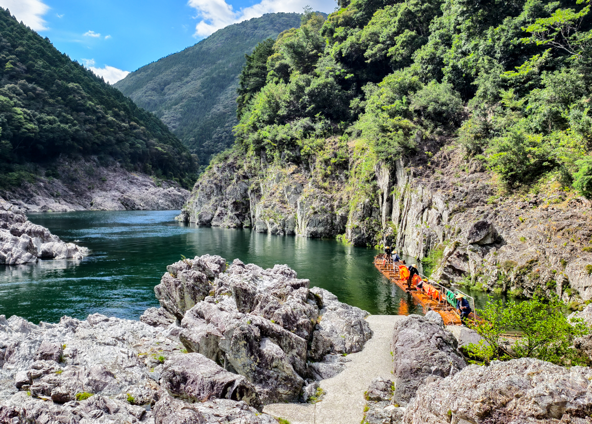 日本唯一!傳承600年極限激流!和歌山北山川觀光木筏泛舟：預約、交通與全濕激流體驗 @美食好芃友（芃芃）