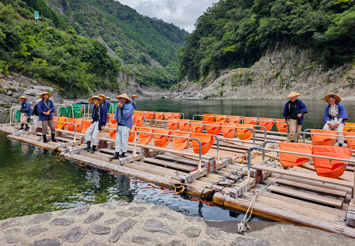 日本唯一!傳承600年極限激流!和歌山北山川觀光木筏泛舟：預約、交通與全濕激流體驗 @美食好芃友（芃芃）
