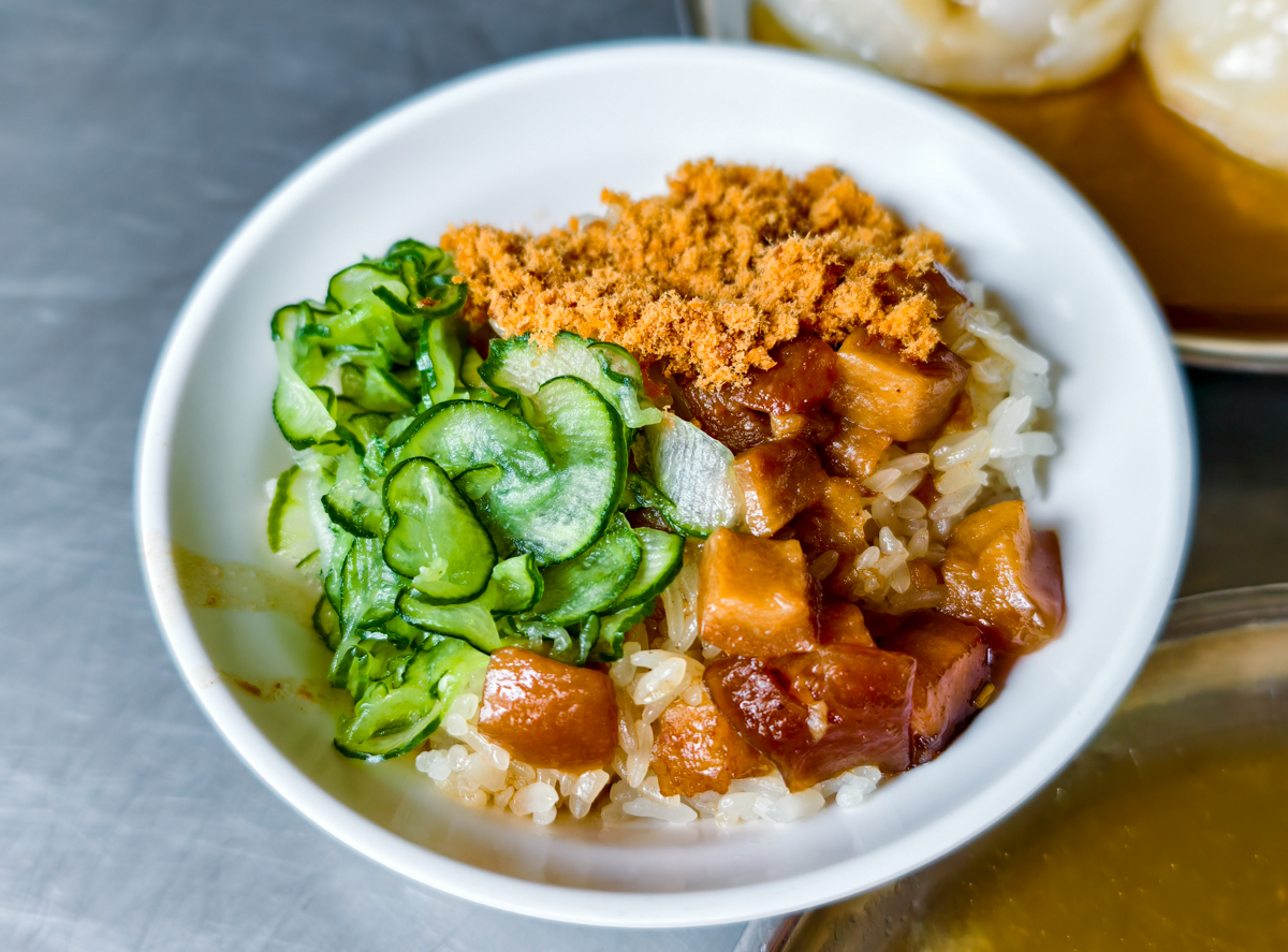 [高雄]哈囉肉圓-哈囉市場起家40年左營肉圓老店!每日磨米、獨特的扎實Ｑ彈蒸肉圓皮! @美食好芃友（芃芃）