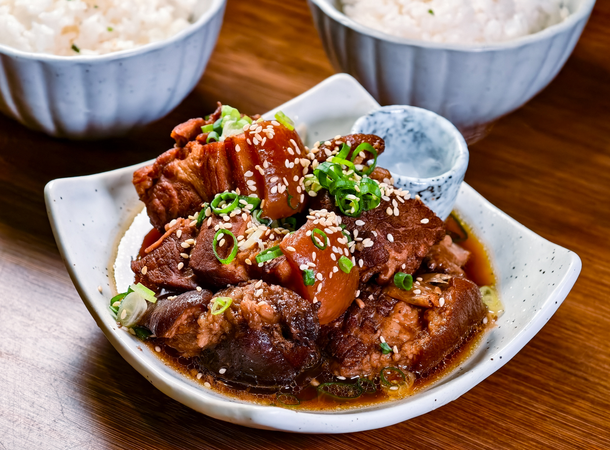[高雄]禾屋餐館-隱身左營眷村老宅!超佛心$480六菜一湯無菜單家常菜~料好實在手工私房料理! @美食好芃友（芃芃）