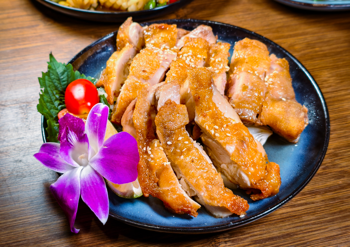 [高雄]禾屋餐館-隱身左營眷村老宅!超佛心$480六菜一湯無菜單家常菜~料好實在手工私房料理! @美食好芃友（芃芃）