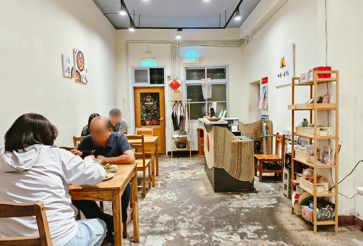[高雄]禾屋餐館-隱身左營眷村老宅!超佛心$480六菜一湯無菜單家常菜~料好實在手工私房料理! @美食好芃友（芃芃）