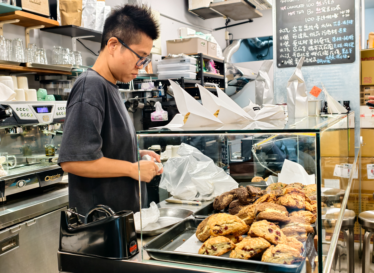 [高雄]和馬咖啡Caf&eacute; de Homer-終於找到我愛的高雄司康!隱身鳳山體育路的高雄咖啡店 @美食好芃友（芃芃）
