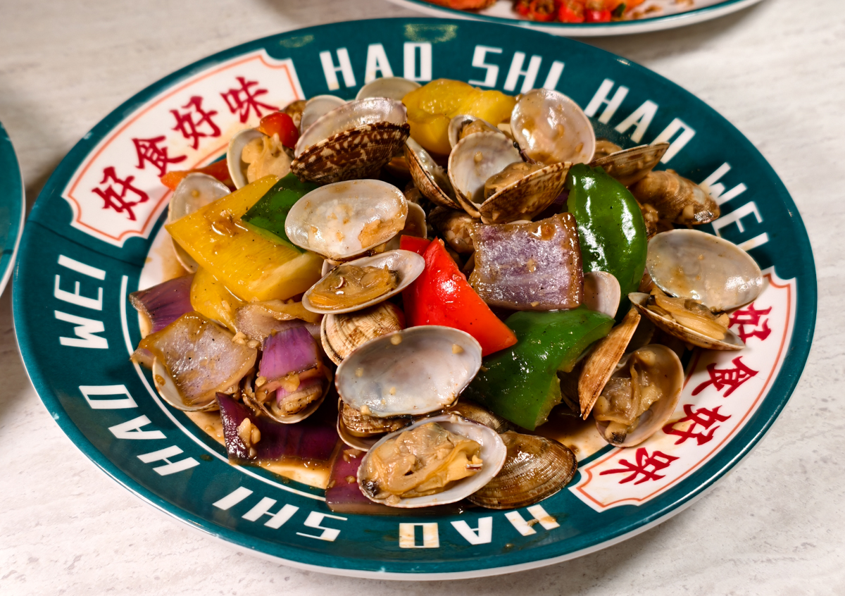 [高雄]春囍打邊爐-港式大排檔熱炒搬進火鍋店?必點滿滿料得獎湯底「黃金鮑胡椒雞煲鍋」 @美食好芃友（芃芃）