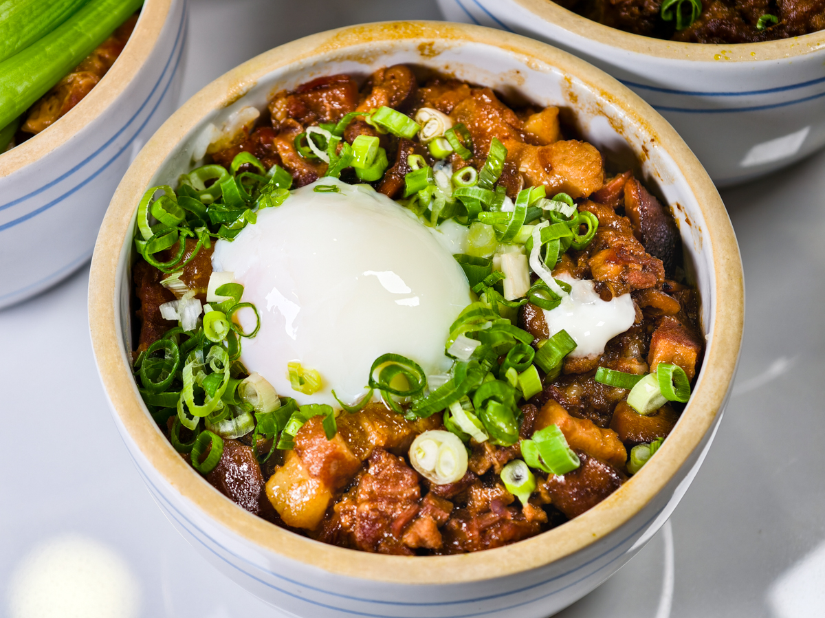 [高雄]飯啟人生-六合夜市附近人氣高雄港式盅飯、老火煲湯!五星級主廚平價美食 @美食好芃友（芃芃）