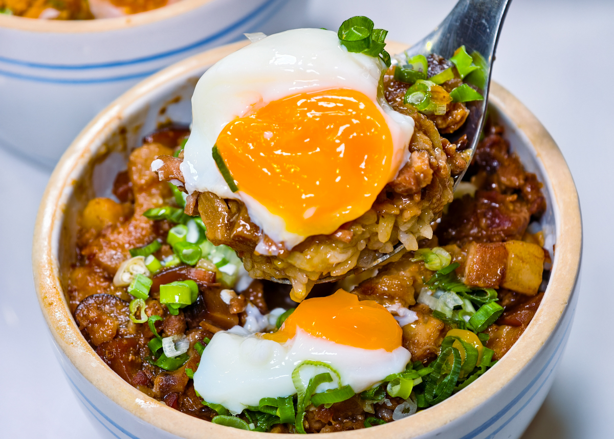 [高雄]飯啟人生-六合夜市附近人氣高雄港式盅飯、老火煲湯!五星級主廚平價美食 @美食好芃友（芃芃）
