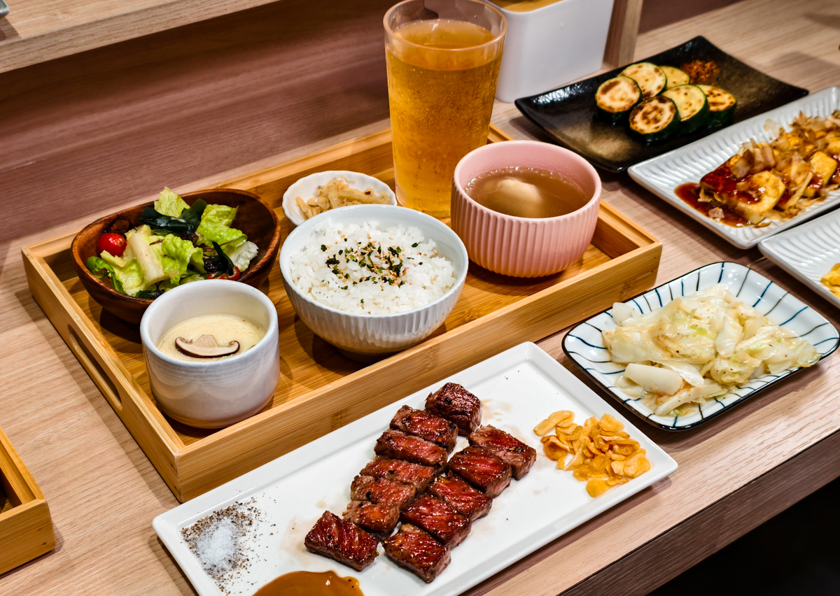 [高雄]小里昂鐵板料理鳳山店-高雄文山特區高CP值平價鐵板燒!激推爆汁宜蘭櫻桃鴨胸~免服務費超划算 @美食好芃友（芃芃）