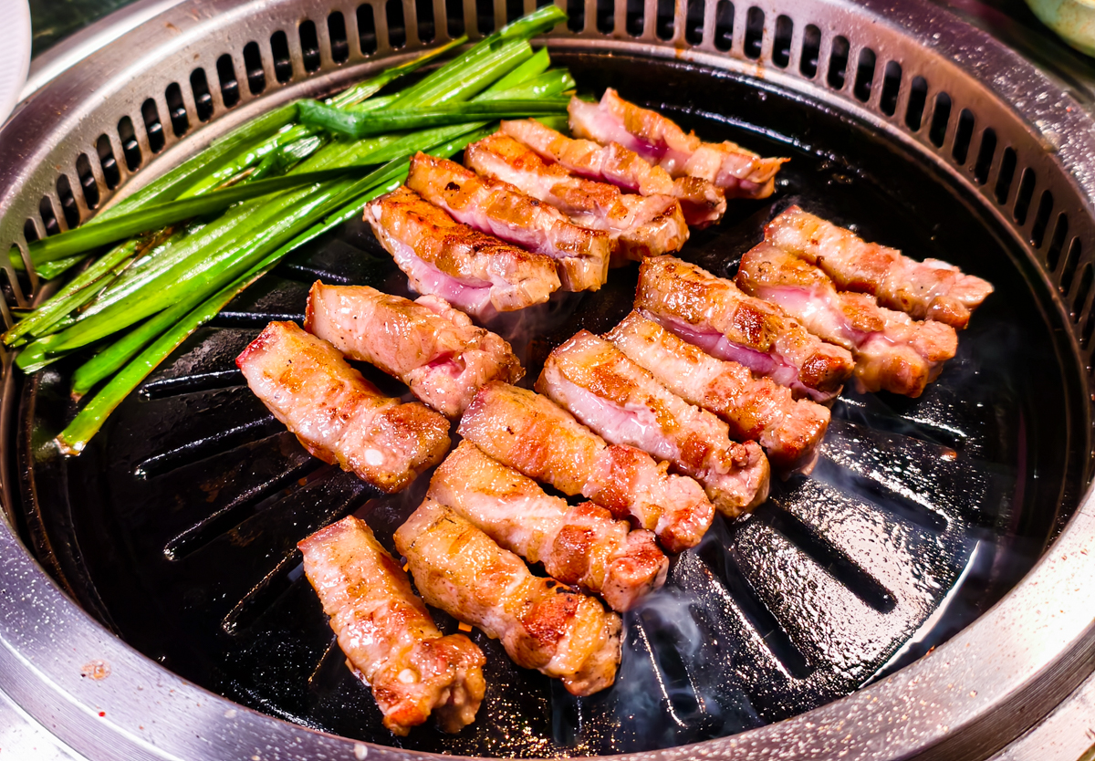 [高雄]Meat Cute-高流美食新地標!夢幻港灣海景燒肉餐廳!春囍 &times; 國秀小料理 &times; Bar TCRC 超強聯手 @美食好芃友（芃芃）