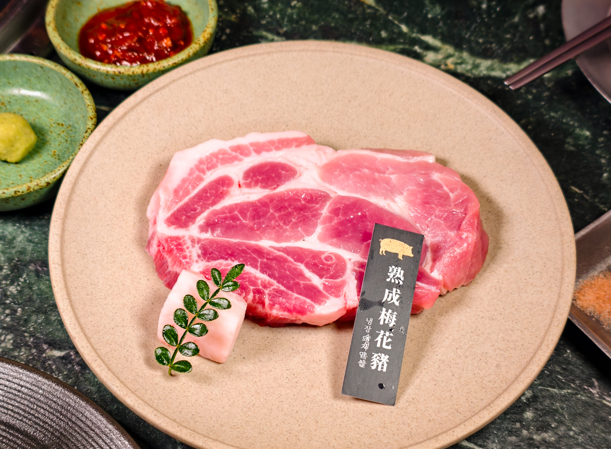 [高雄]Meat Cute-高流美食新地標!夢幻港灣海景燒肉餐廳!春囍 &times; 國秀小料理 &times; Bar TCRC 超強聯手 @美食好芃友（芃芃）