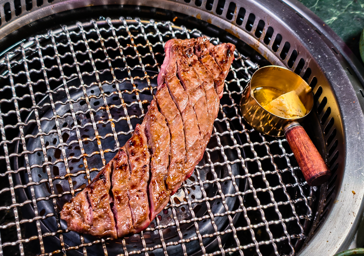 [高雄]Meat Cute-高流美食新地標!夢幻港灣海景燒肉餐廳!春囍 &times; 國秀小料理 &times; Bar TCRC 超強聯手 @美食好芃友（芃芃）