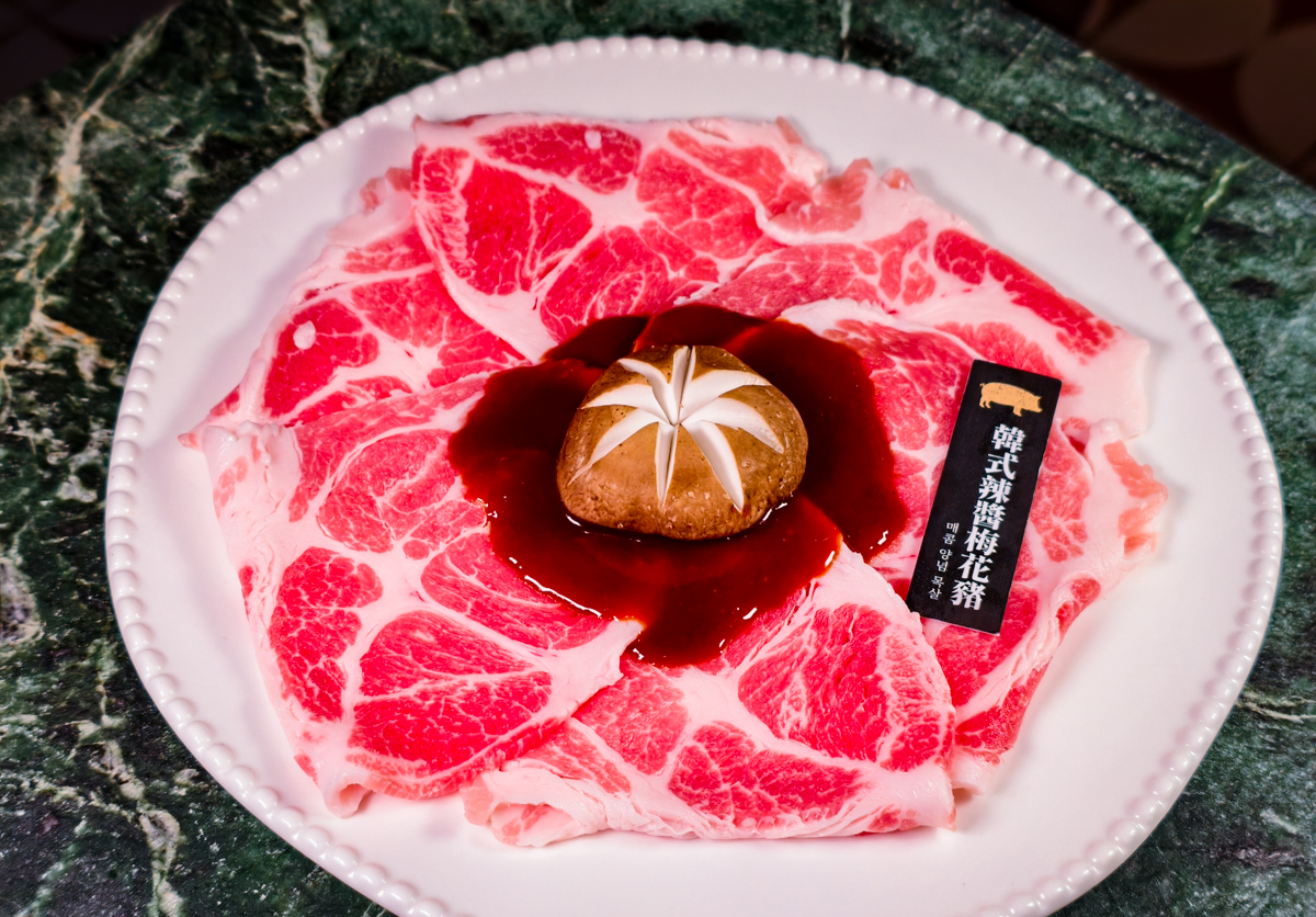 [高雄]Meat Cute-高流美食新地標!夢幻港灣海景燒肉餐廳!春囍 &times; 國秀小料理 &times; Bar TCRC 超強聯手 @美食好芃友（芃芃）