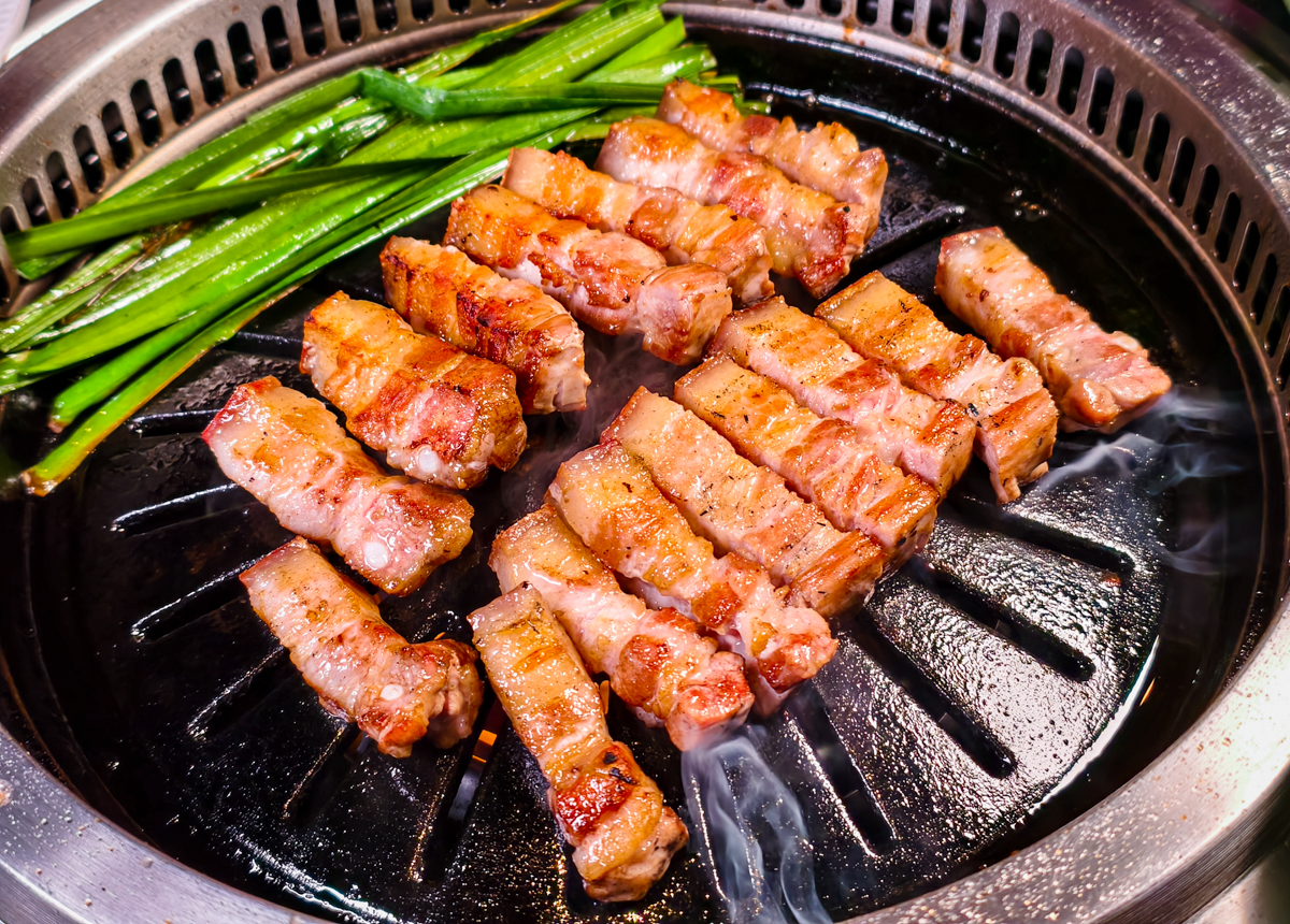 [高雄]Meat Cute-高流美食新地標!夢幻港灣海景燒肉餐廳!春囍 &times; 國秀小料理 &times; Bar TCRC 超強聯手 @美食好芃友（芃芃）
