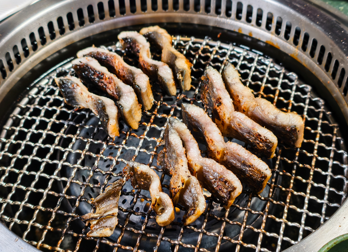 [高雄]Meat Cute-高流美食新地標!夢幻港灣海景燒肉餐廳!春囍 &times; 國秀小料理 &times; Bar TCRC 超強聯手 @美食好芃友（芃芃）