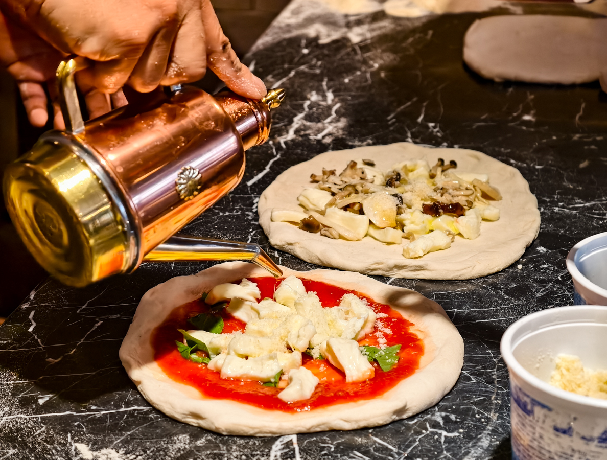 [高雄]Piazza Pizza 皮耶薩披薩小館-高雄文化中心周邊人氣拿坡里窯烤pizza @美食好芃友（芃芃）