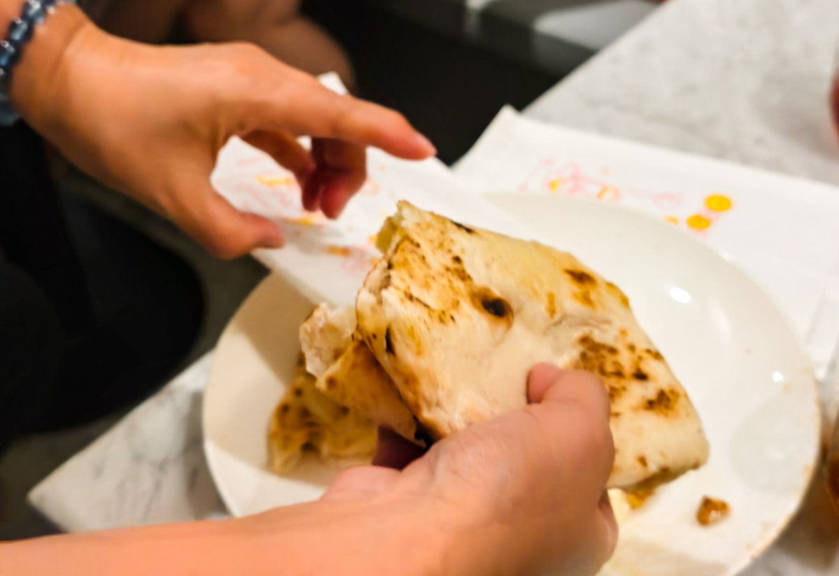 [高雄]Piazza Pizza 皮耶薩披薩小館-高雄文化中心周邊人氣拿坡里窯烤pizza @美食好芃友（芃芃）