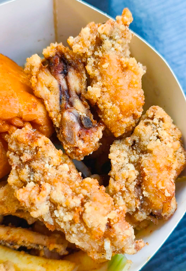 [高雄]幸福平安鹹酥雞-傍晚排隊到宵夜!料好實在高雄鹹酥雞~必點厲害炸魷魚! @美食好芃友（芃芃）