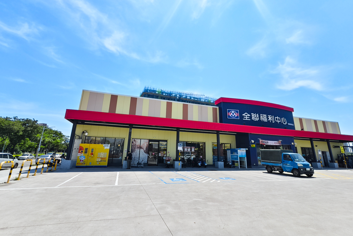 [高雄]汕頭泉成高雄五甲店-汕頭泉成最划算週年慶!20盎司大肉盤直接送你吃x 店內自助吧吃到飽! @美食好芃友（芃芃）