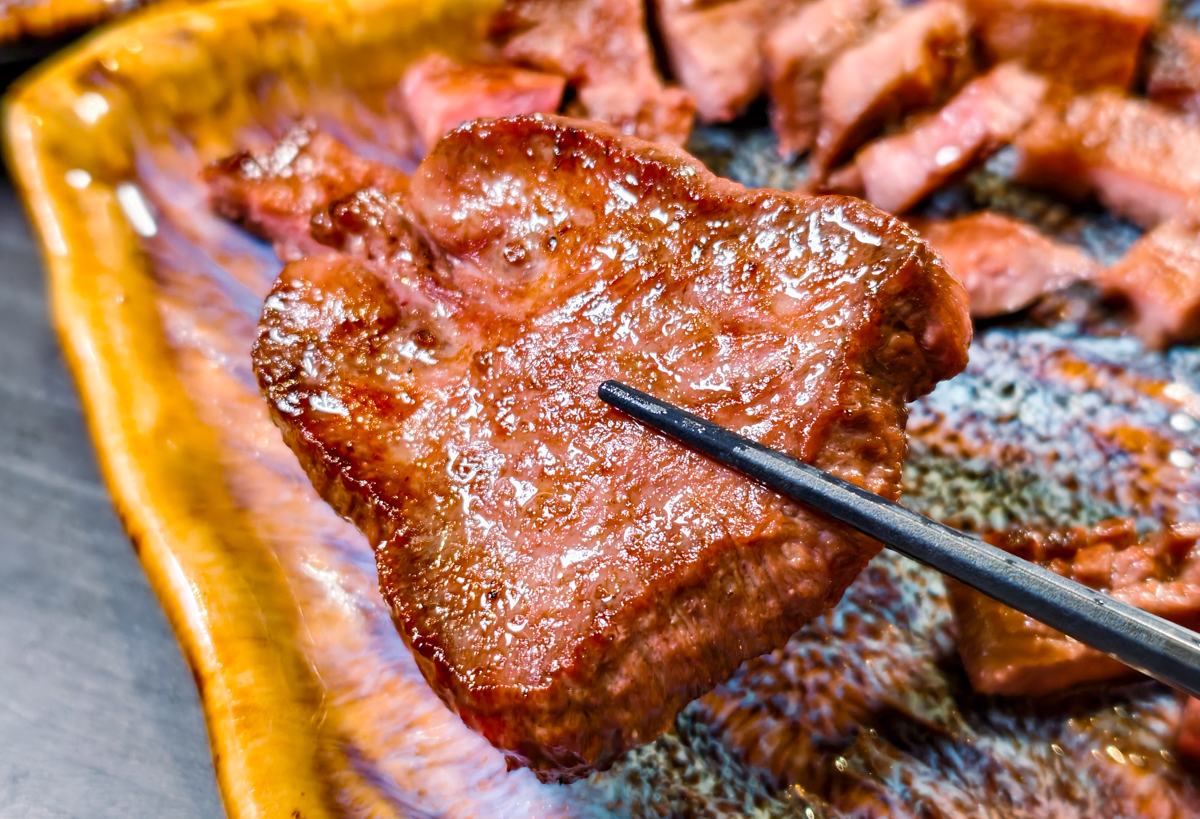 [高雄美食]日日炭火燒肉-新開質感高雄燒肉!超強蒜蝦飯x澳洲和牛!最新菜單、價位、高CP值套餐怎麼點 @美食好芃友（芃芃）