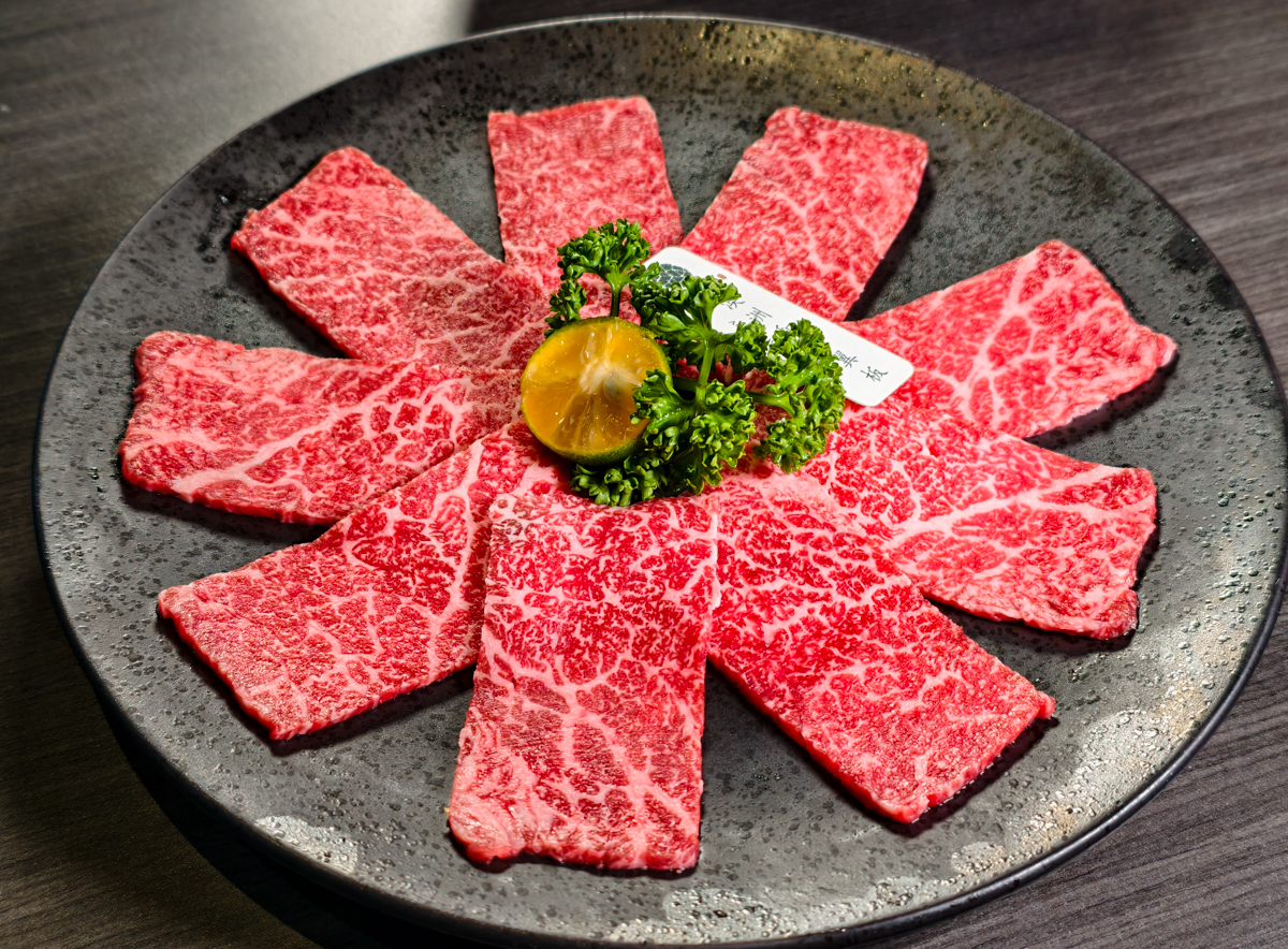 [高雄美食]日日炭火燒肉-新開質感高雄燒肉!超強蒜蝦飯x澳洲和牛!最新菜單、價位、高CP值套餐怎麼點 @美食好芃友（芃芃）