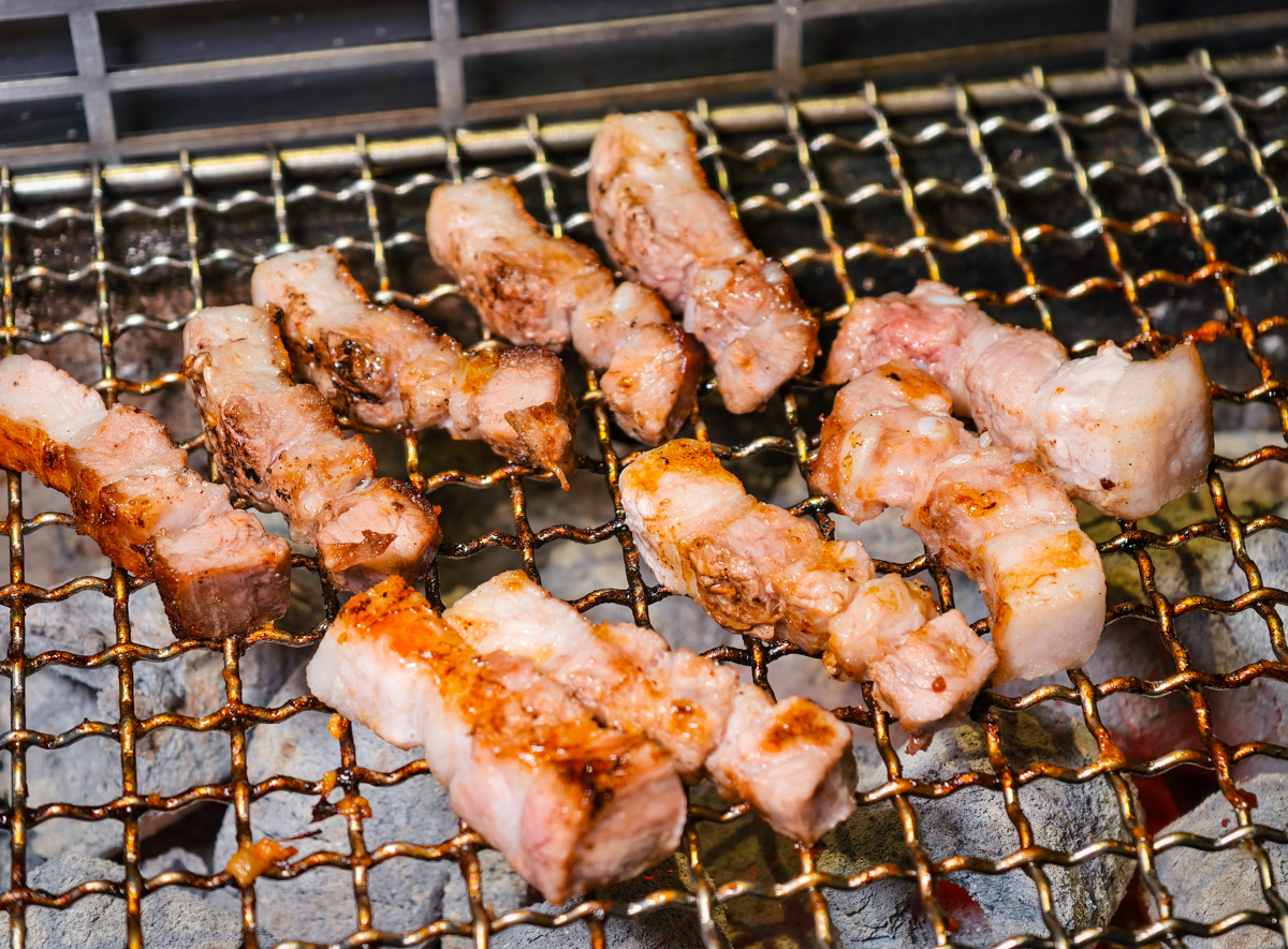 [高雄美食]日日炭火燒肉-新開質感高雄燒肉!超強蒜蝦飯x澳洲和牛!最新菜單、價位、高CP值套餐怎麼點 @美食好芃友（芃芃）