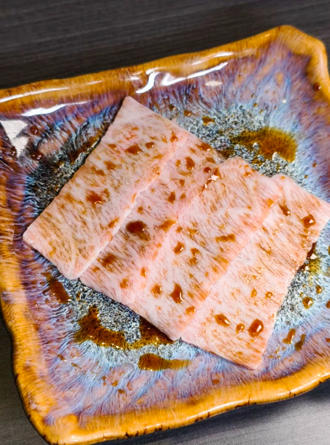[高雄美食]日日炭火燒肉-新開質感高雄燒肉!超強蒜蝦飯x澳洲和牛!最新菜單、價位、高CP值套餐怎麼點 @美食好芃友（芃芃）