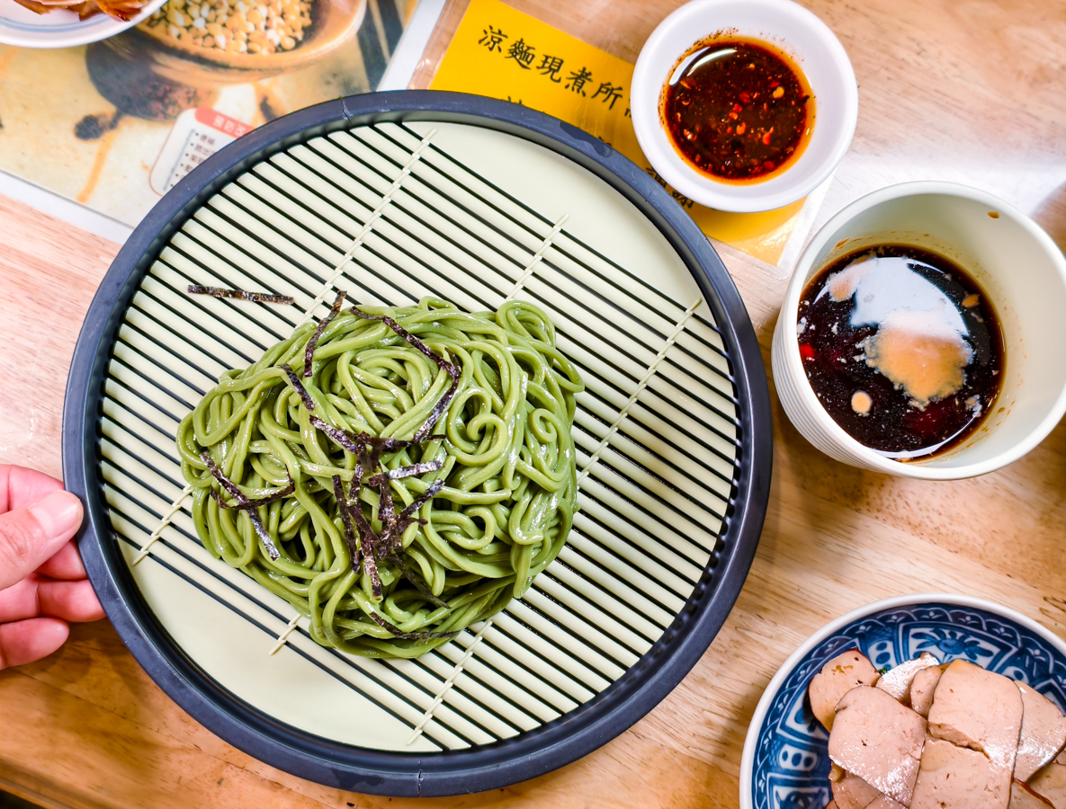 [高雄美食]富川號自家製麵-隱身楠梓火車站巷弄復古高雄麵店!超驚艷麻醬涼麵 @美食好芃友（芃芃）