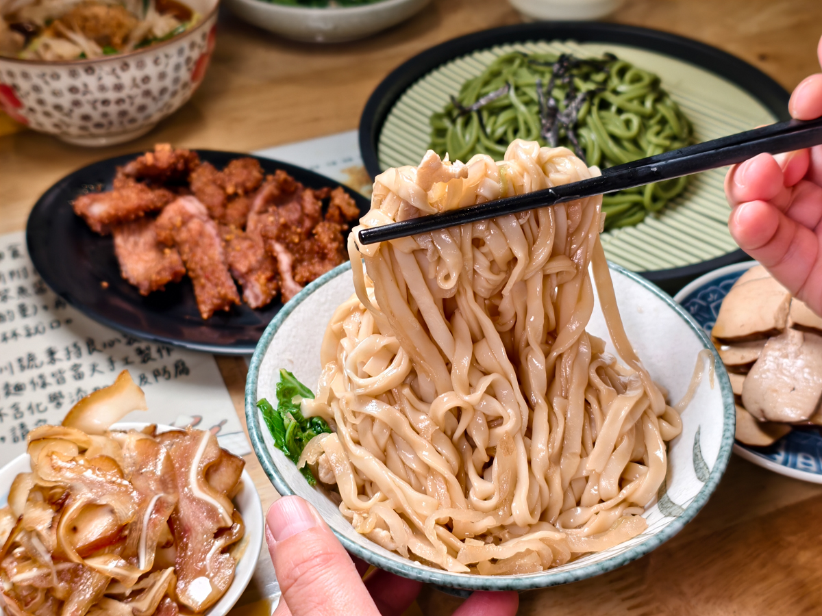 [高雄美食]富川號自家製麵-隱身楠梓火車站巷弄復古高雄麵店!超驚艷麻醬涼麵 @美食好芃友（芃芃）