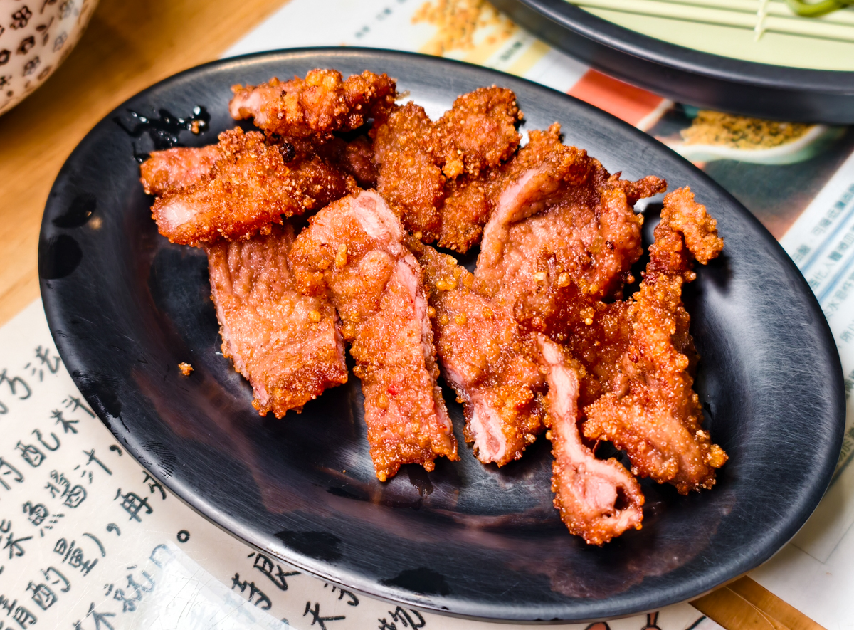[高雄美食]富川號自家製麵-隱身楠梓火車站巷弄復古高雄麵店!超驚艷麻醬涼麵 @美食好芃友（芃芃）