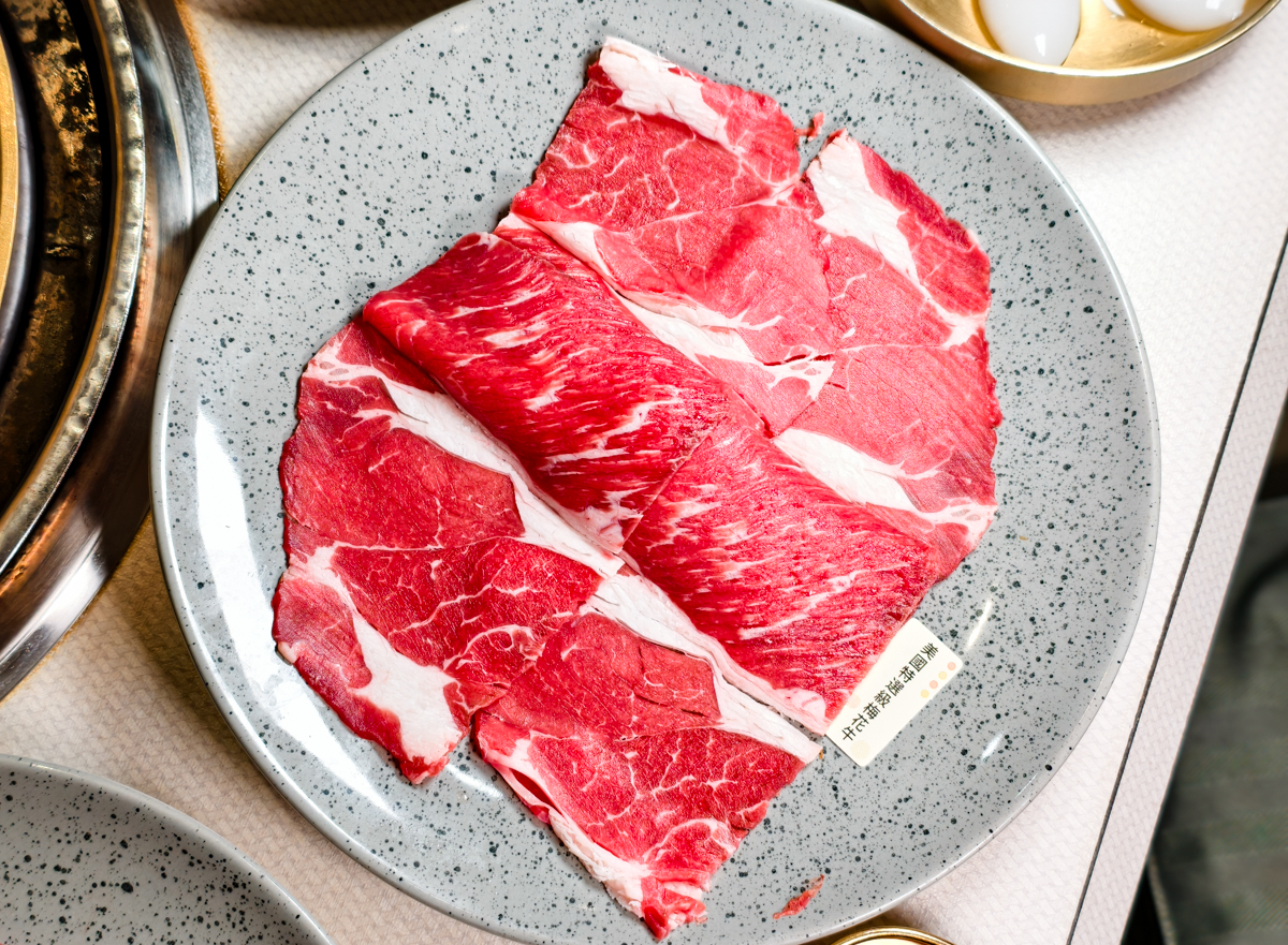 [高雄]韓屋村精緻銅盤烤肉-588起超高CP值，升級還有12道韓食、澳洲和牛無限吃到飽！ @美食好芃友（芃芃）