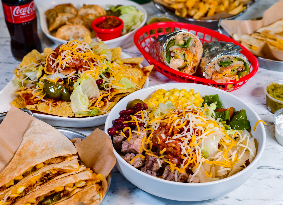 [高雄]MUCHO MUCHO 墨西哥火烤-平價台版Chipotle!高CP值墨西哥碗飯、墨西哥捲餅~讓人想念的美墨風味 @美食好芃友（芃芃）